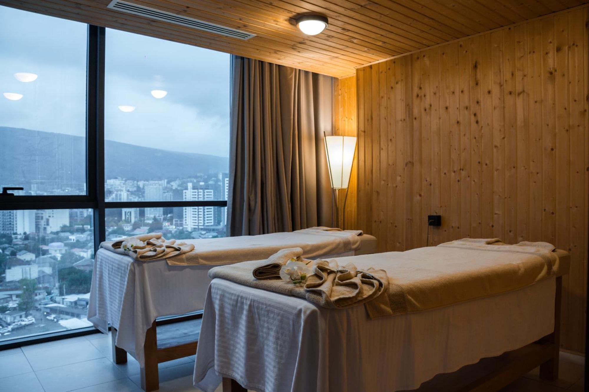 Royal Tulip Hotel & Casino, Тбилиси Экстерьер фото Massage beds